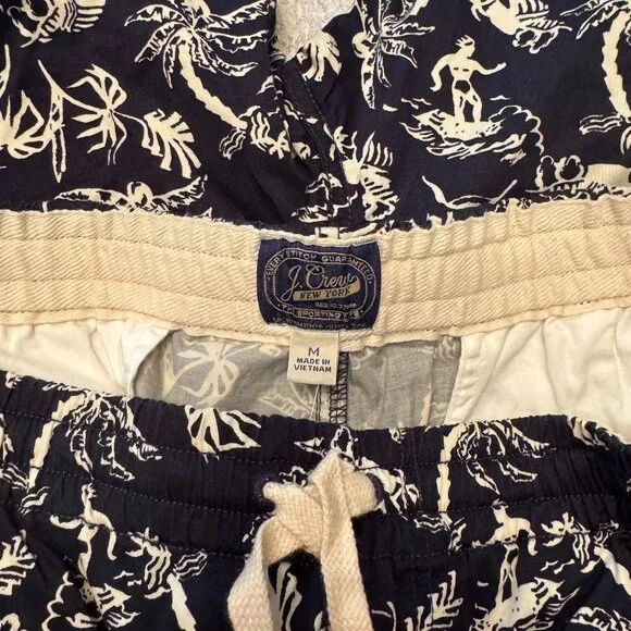 J. Crew Dock Shorts in Surfer Print Size Medium NWT - Picture 3 of 5